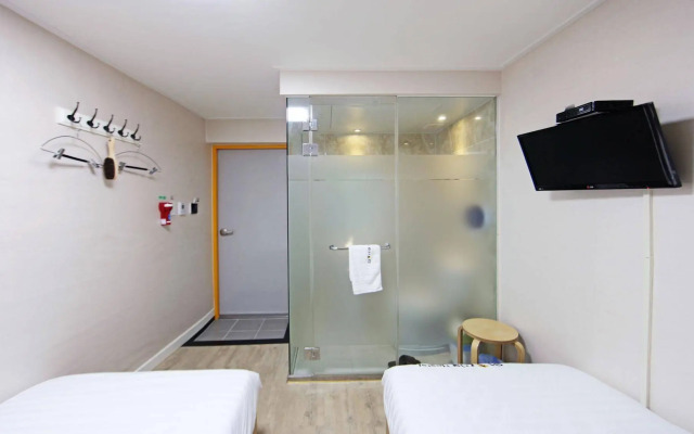 Starria Hostel Foreign Guest Only