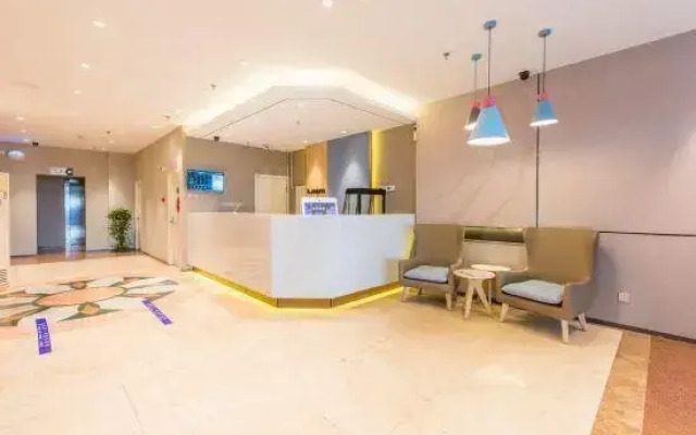 Homeinn Hotel (Baoding Railway Station East Square Jianhua Street)