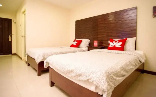 ZEN Rooms Royal Bee