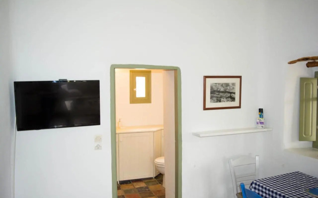 Perivoli House