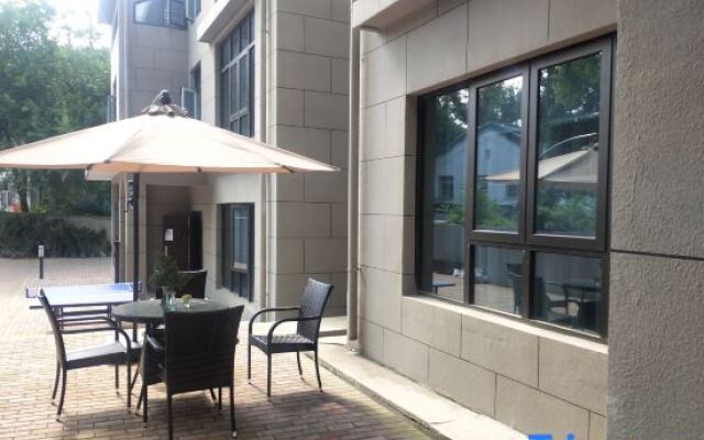 ZMAX Manxi Hotel（Wuhan Donghu Branch）