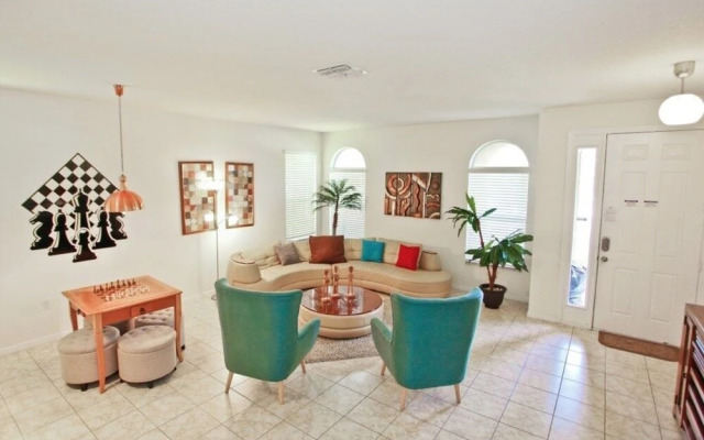 241 Las Fuentes Drive 6 Bedroom Home by Redawning