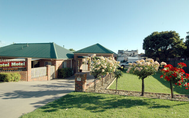 Poachers Paradise Motel