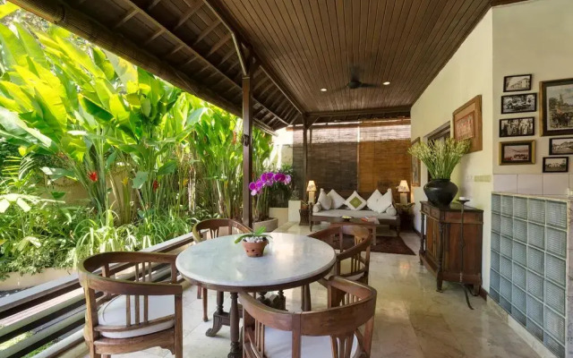 Villa Eight