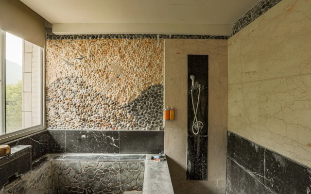 Sunrise Hot Spring Hotel