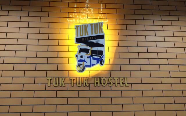 Tuk Tuk Hostel