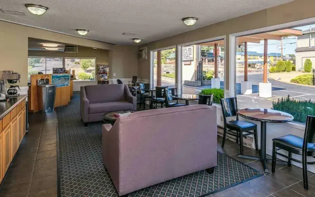 Coachman Inn