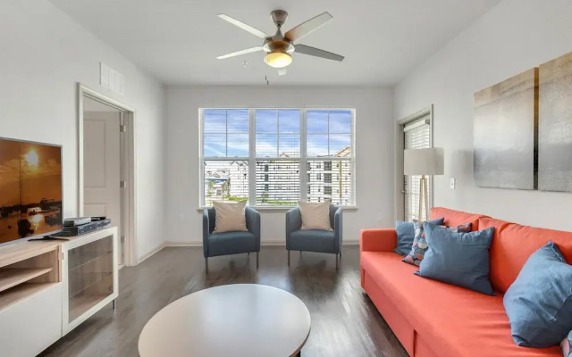 SeaWorld - Disney Apartments by NUOVO