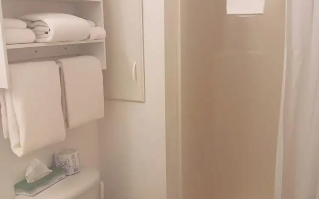 The Cozy Inn