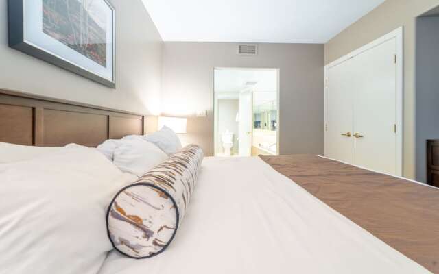 Horseshoe Valley Suites - The Azure