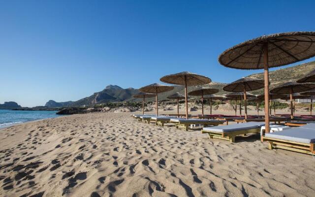 En Plo Beachfront Rooms