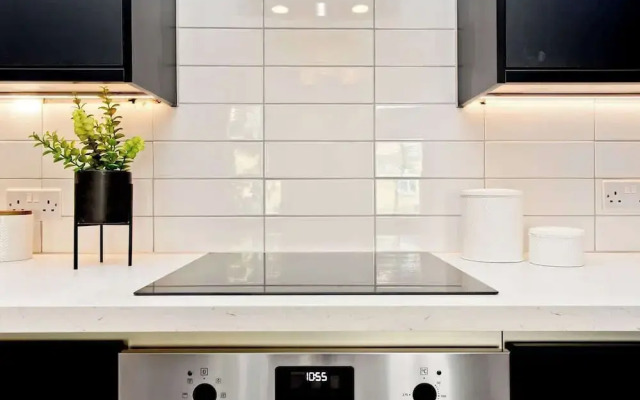 3 Huntingdon Place