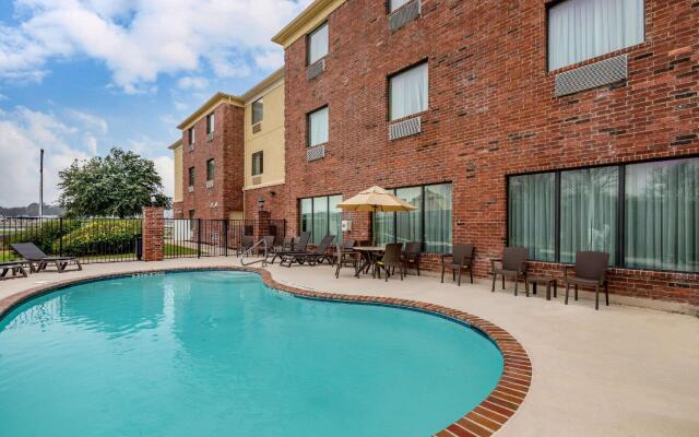 Comfort Suites Ennis