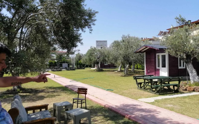 Gargaron Beach Hotel