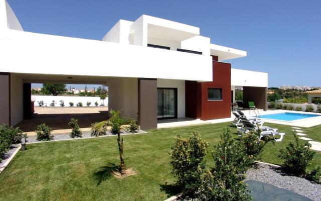 Villas Novochoro - Large Garden- Heatable Pool