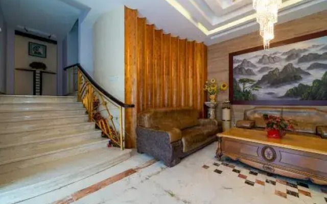 Longhai Yuelaiden Hotel