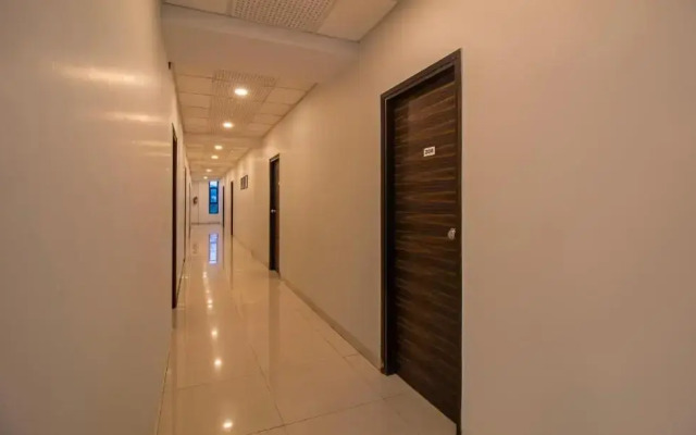 FabHotel Tulip Comforts