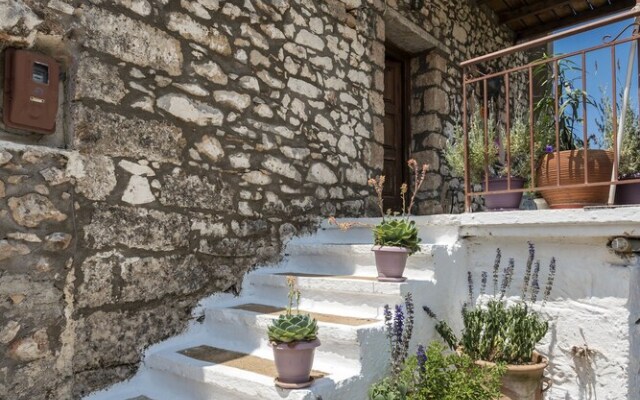 Sea breeze and stunning view in the heart of Mani