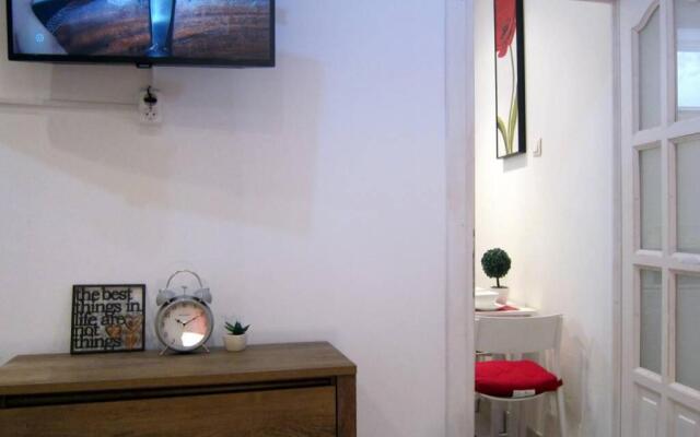 Studio 6