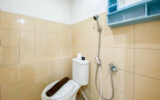 Homey And Comfort 2Br Green Pramuka City Apartment