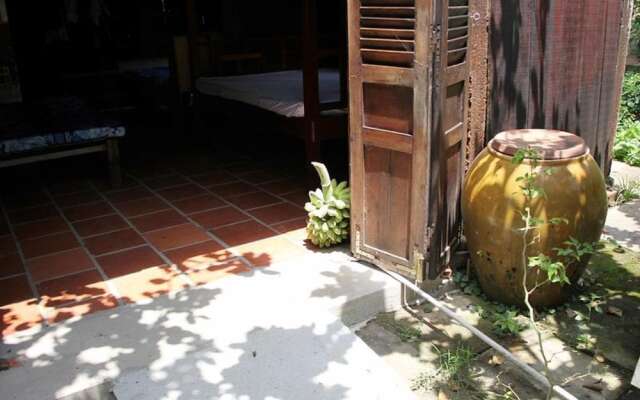 Peaceful Homestay in the Middle of Fruit Garden - Room With Public Restroom