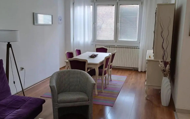 Splendid Two Bedroom Apartment Anastas Mitrev 25