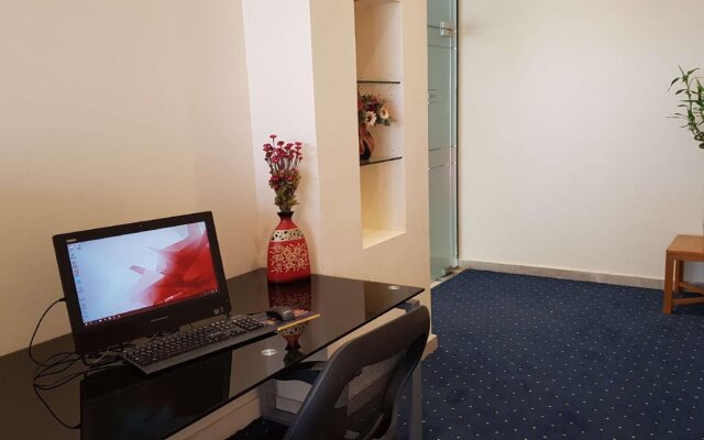 Golden Tulip Seeb