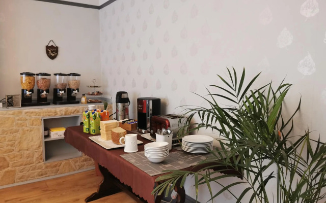 Adams Guest House