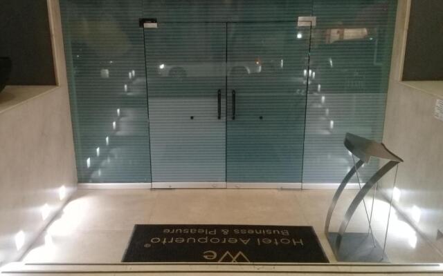 We Hotel Aeropuerto