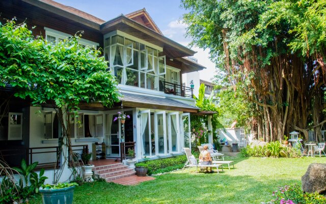 Banyan House Samui B&B