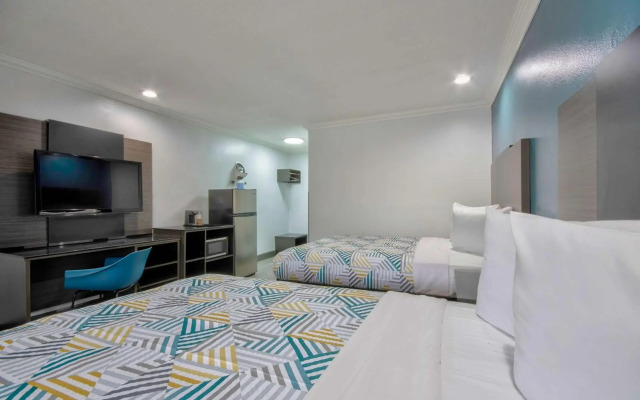 Studio 6 Suites – San Bernardino, CA