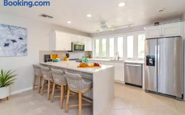 Peace & Kai It by Grand Cayman Villas & Condos