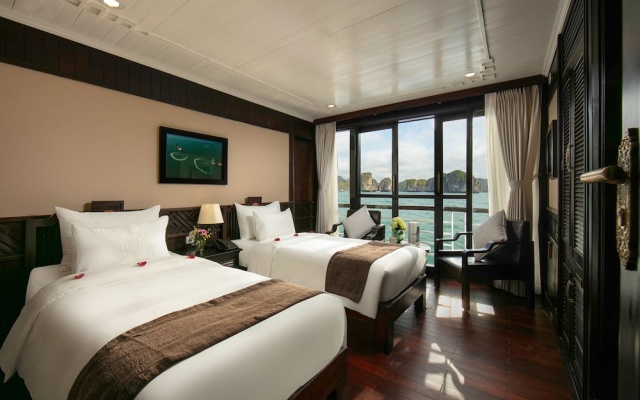 Lily Cruise – Guest Rooms – Ha Long