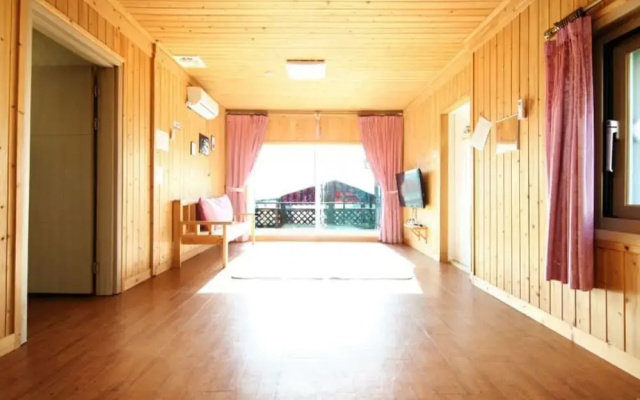 Goseong Family Pension