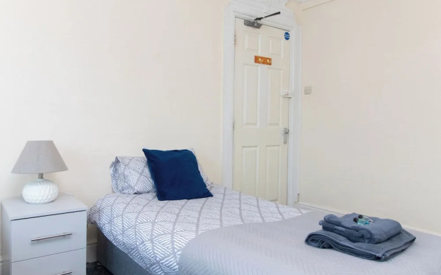 Thornbury Guest House Room