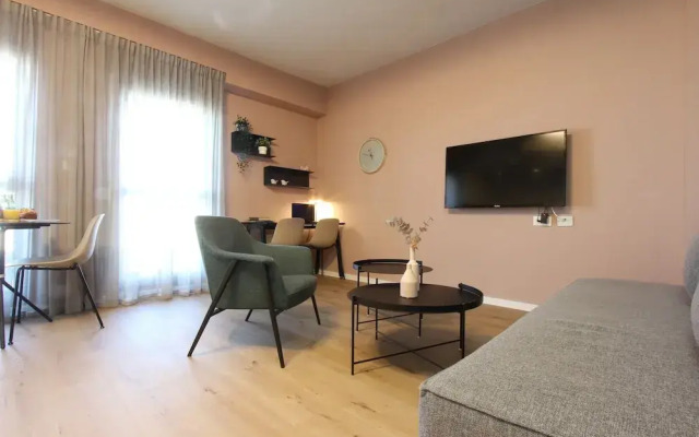 1 BR Apt TLV TAU by Sea N' Rent