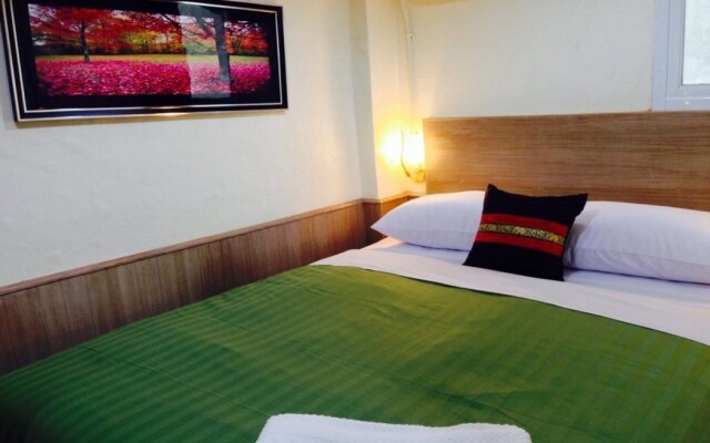 Sukhumvit 20 Guest House