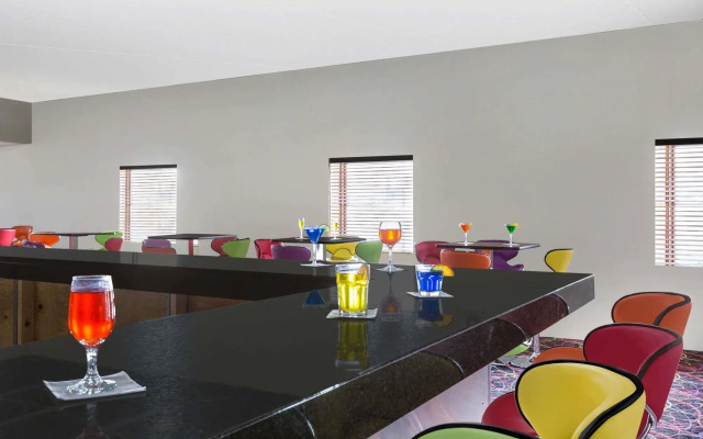 Clarion Inn Des Moines Airport