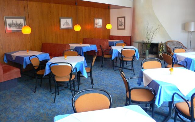 Hotel Meran Hallenbad & Sauna
