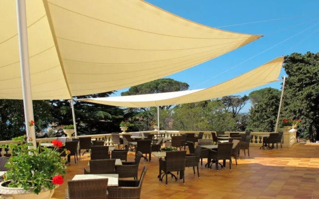 Grimaud (MAX310)