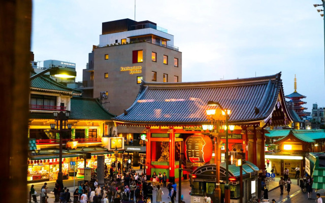 Kaminarimon Ryokan