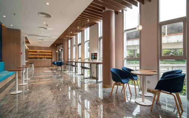 Holiday Inn Express Shanghai Jinqiao Central by IHG
