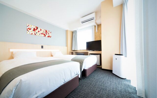 Shinsaibashi Higashi Crystal Hotel