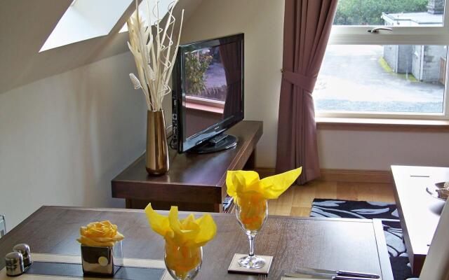 Claymore Guest House and Apartments