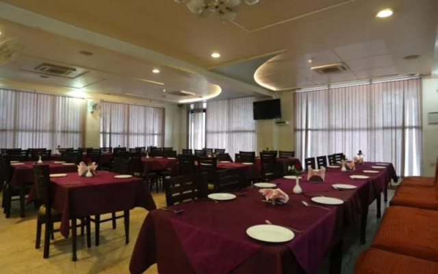 Hotel Bhawna Palace