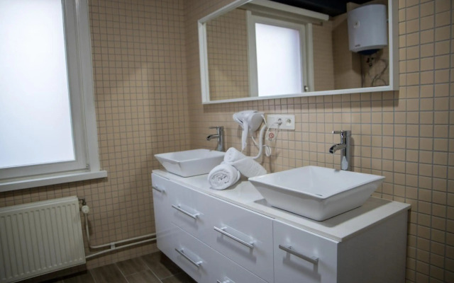 Guzy hotel