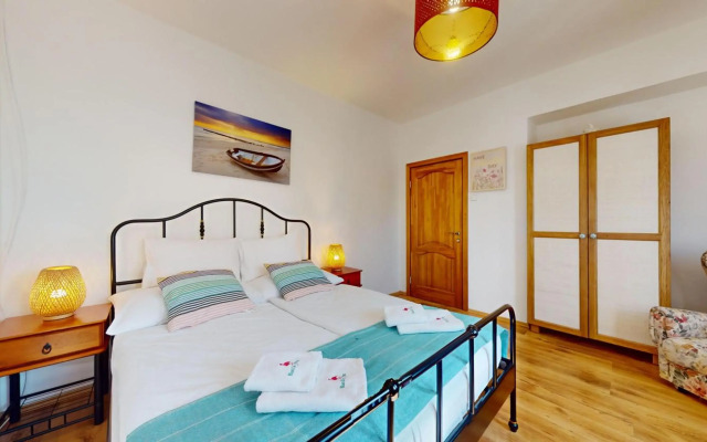 Ron De Mar #3 modern room