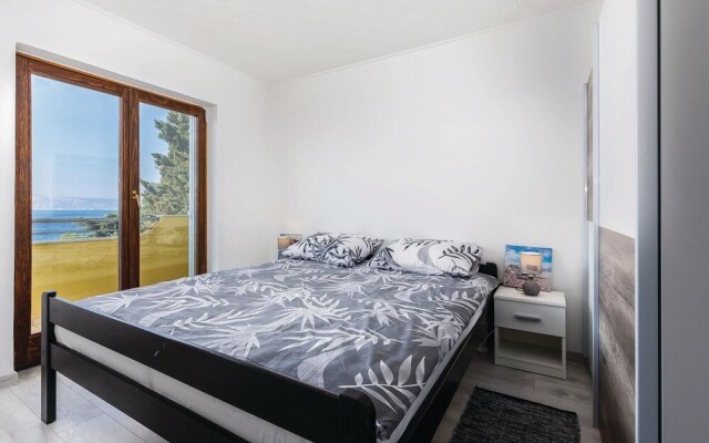 Beautiful Home in Smokvica With Wifi and 6 Bedrooms