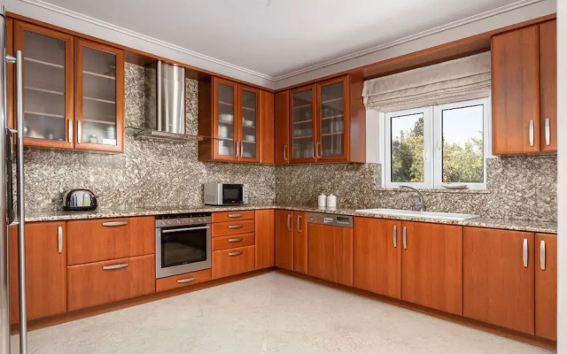 Eretria Luxurious Seafront Villa