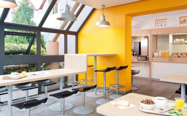 hotelF1 Lyon Isle D'Abeau Ouest St Exupery